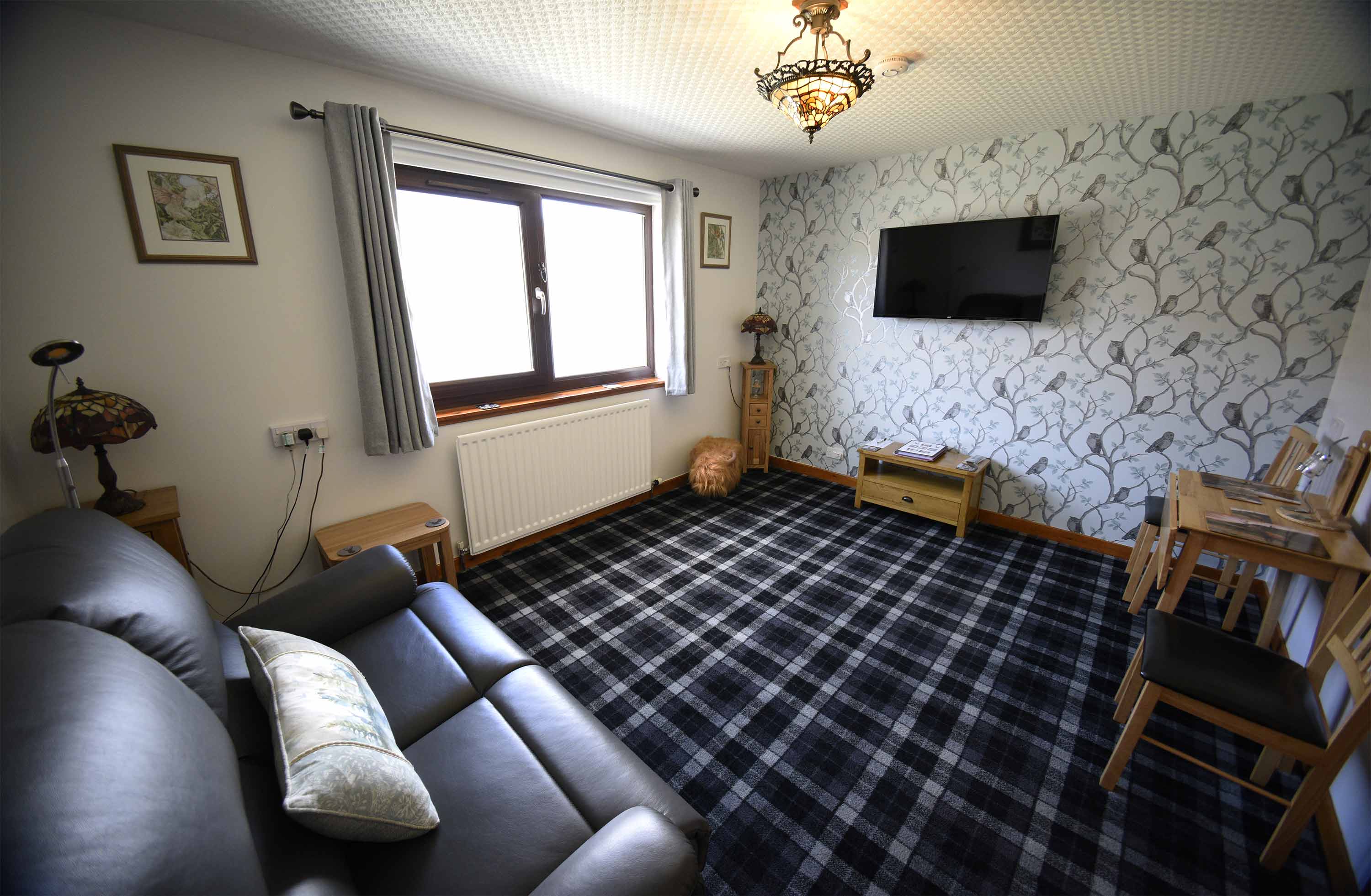 Taransay House Luxury Bed and breakfast contains a spacious restaurant with fresh seafood and great Scottish Cuisine