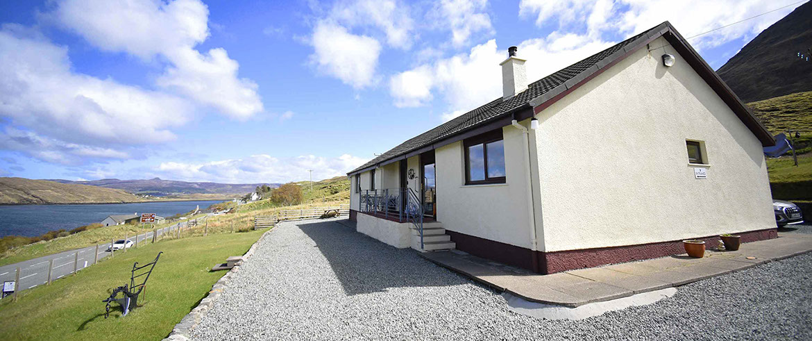 Loch Aluinn bed and breakfast accommodation sea views private parking in Sconser