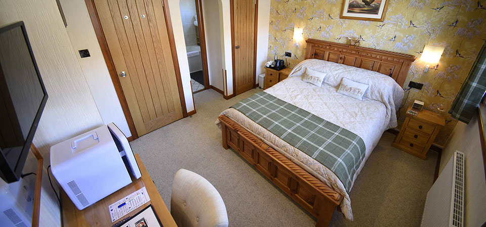Loch Aluinn has spacious rooms with en suite bathrooms wifi internet and smart tvs