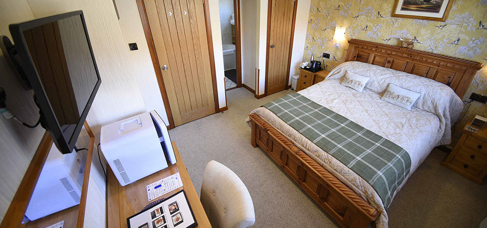 Spacious rooms at Loch Aluinn bed and breakfast accommodation in Sconser