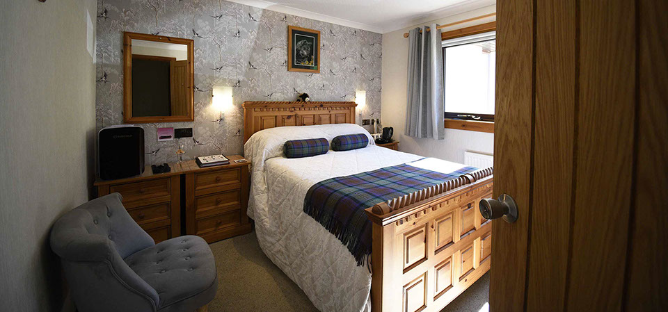 large rooms with double beds en suite at our bed and breakfast accommodation