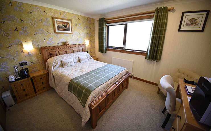 Loch Aluinn is a sea view bed and breakfast accommodation in Sconser with great rooms
