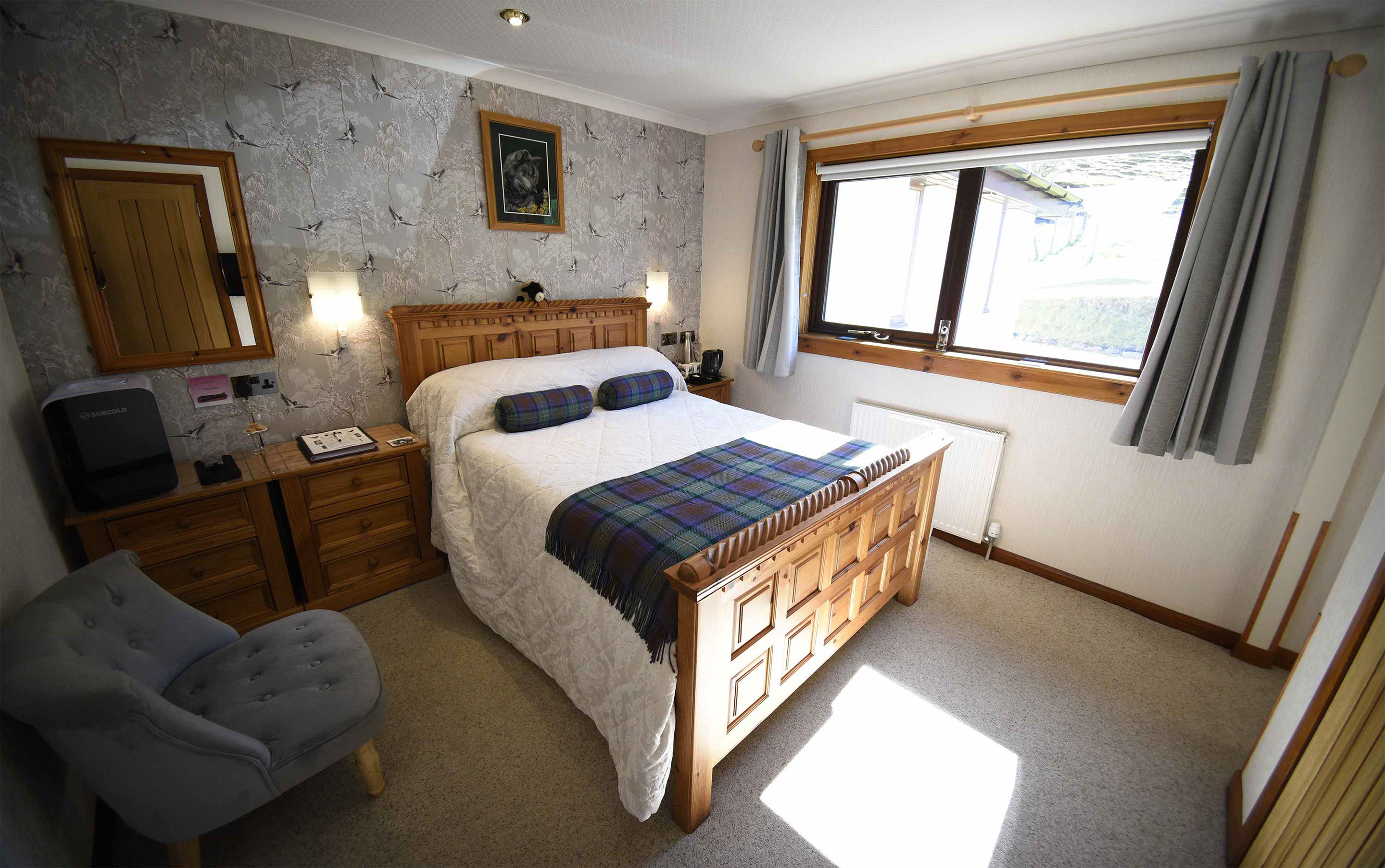 Taransay House Luxury Bed and Breakfast Accommodation in Portree with Sea views and Super King Size Double Beds