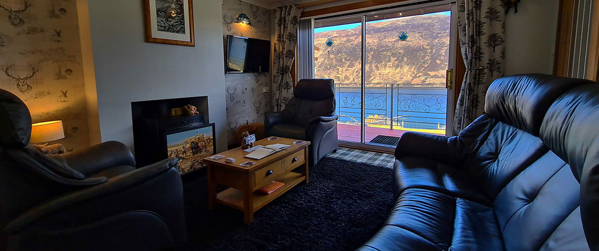 Loch Aluinn is a bed and breakfast accommodation with sea views in Sconser 
