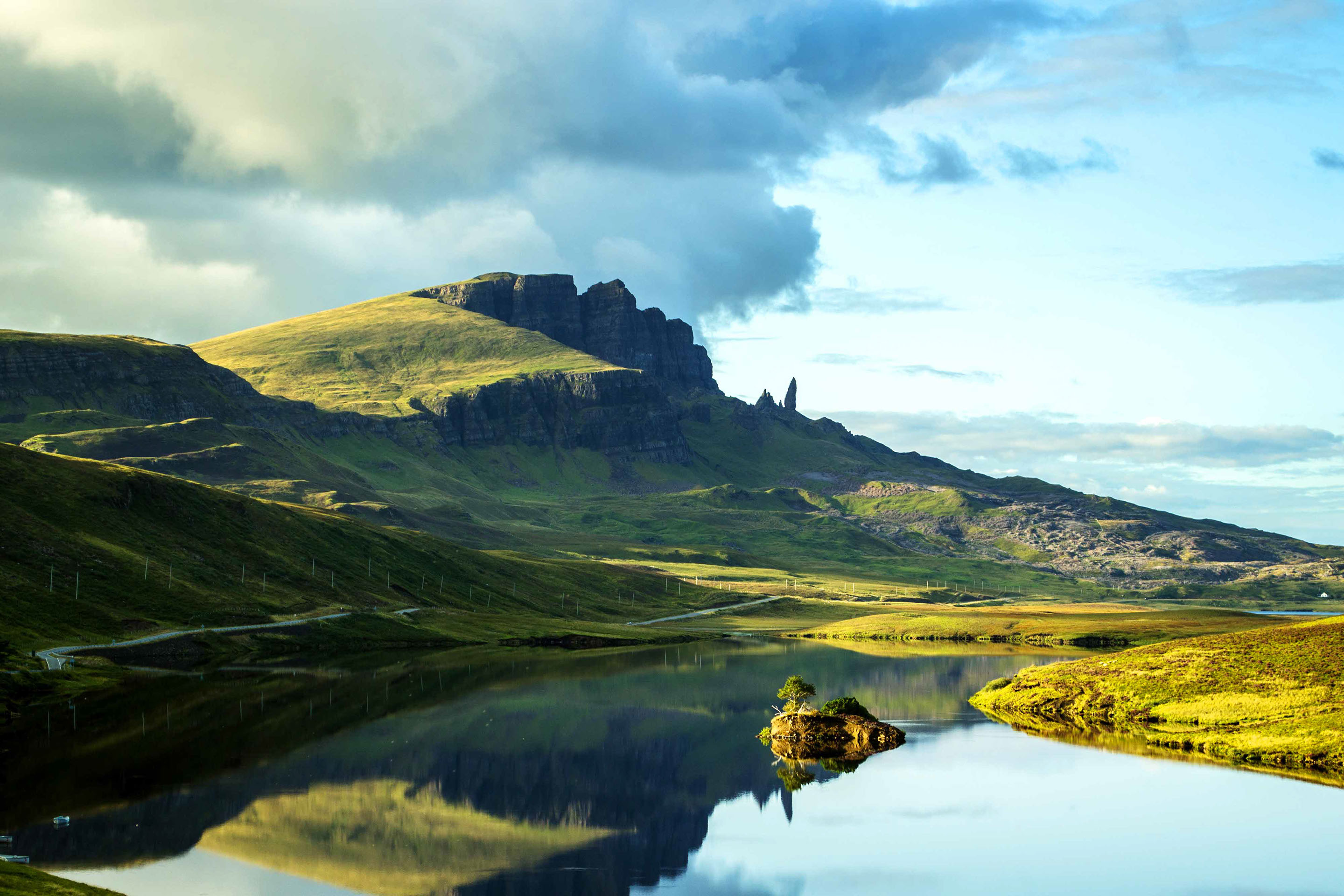 The Old Man of Storr on the Isle of Skye is located near Loch Aluinn Bed and Breakfast